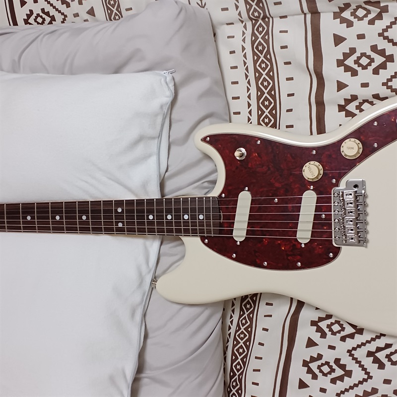 Fender Made in Japan CHAR MUSTANG  Olympic  Whiteの画像